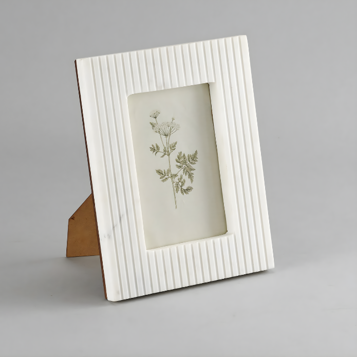 Ribbed White Marble Photo Frame